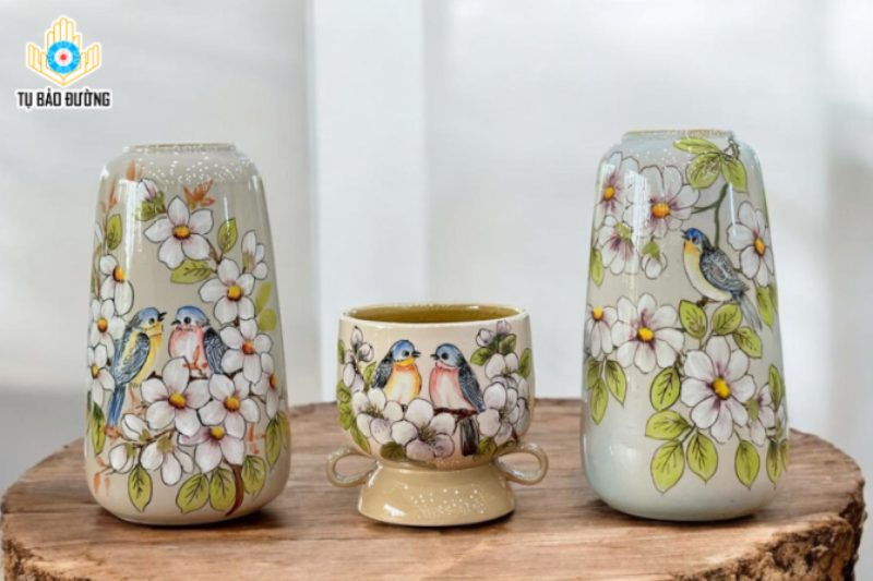 Cách phối màu bình sứ decor với nội thất để tạo sự phối kết hoàn hảo