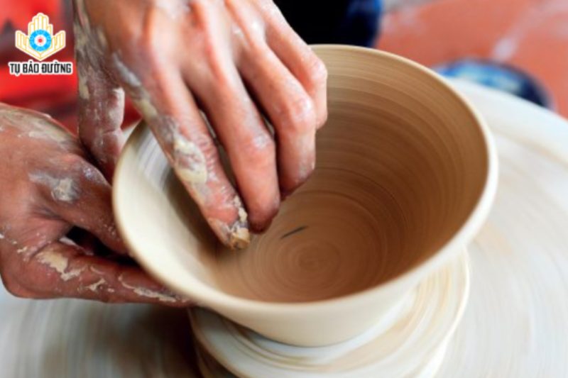 Chiếc bàn xoay – khởi nguồn của mọi hình hài