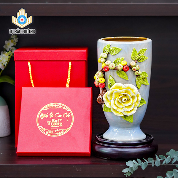 Bình Ly Hoa Hồng Vàng, Chùm Quả Sung Đắp Nổi - Gốm Sứ Bát Tràng