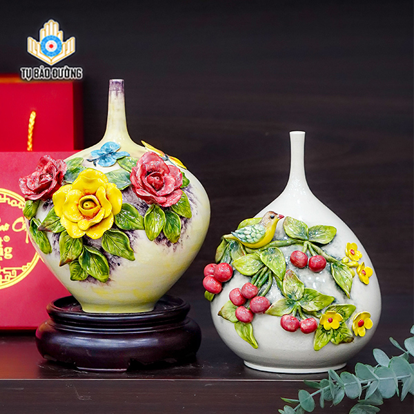 Bình Hút Lộc Vuốt Tay Hoa Hồng, Chùm Quả Đắp Nổi - Gốm Sứ Bát Tràng
